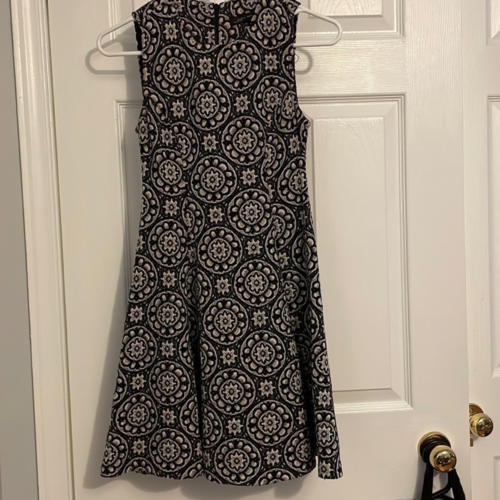 Really cute Zara dress!